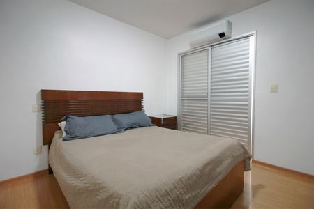 Apartamento à venda com 130m², 4 quartos e 2 vagasSuíte 