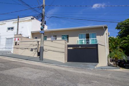 Apartamento para alugar com 300m², 3 quartos e 2 vagas Apartamento para alugar com 300m², 3 quartos e 2 vagasFachada