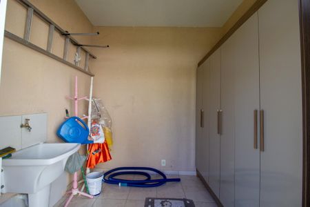 Apartamento para alugar com 300m², 3 quartos e 2 vagas Apartamento para alugar com 300m², 3 quartos e 2 vagasÁrea de Serviço