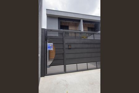Casa à venda com 85m², 2 quartos e 2 vagasFachada