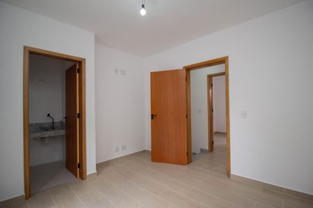 Casa à venda com 85m², 2 quartos e 2 vagasQuarto 2 - Suíte 2