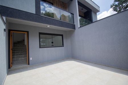 Casa à venda com 85m², 2 quartos e 2 vagasGaragem