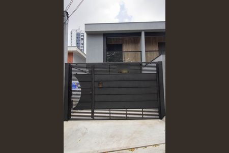 Casa à venda com 85m², 2 quartos e 2 vagasFachada