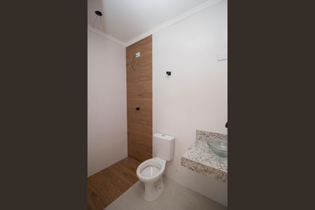 Casa à venda com 85m², 2 quartos e 2 vagasBanheiro da Suíte 2