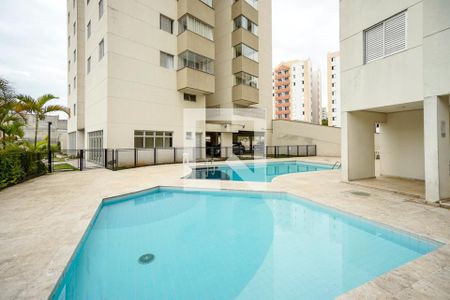 Apartamento à venda com 65m², 3 quartos e 1 vaga Apartamento à venda com 65m², 3 quartos e 1 vagaÁrea comum - Piscina