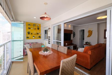 Apartamento à venda com 113m², 3 quartos e 2 vagas Apartamento à venda com 113m², 3 quartos e 2 vagasVaranda Gourmet