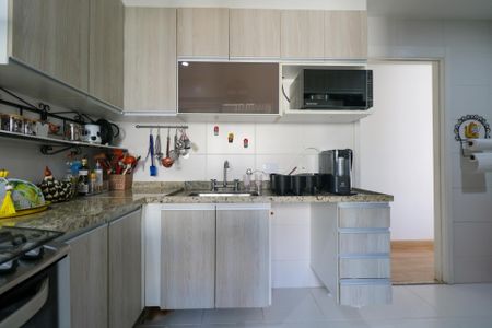 Apartamento à venda com 113m², 3 quartos e 2 vagas Apartamento à venda com 113m², 3 quartos e 2 vagasCozinha
