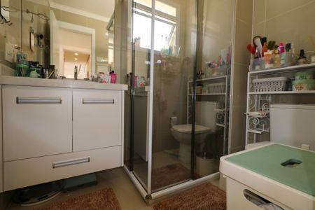 Apartamento à venda com 113m², 3 quartos e 2 vagas Apartamento à venda com 113m², 3 quartos e 2 vagasBanheiro da Suíte 1