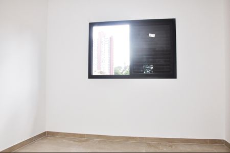 Casa à venda com 85m², 2 quartos e 2 vagasDetalhe - Quarto 02 com Suíte