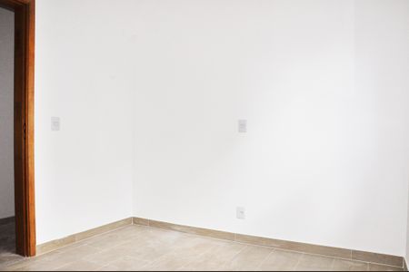 Casa à venda com 85m², 2 quartos e 2 vagasDetalhe - Quarto 02 com Suíte