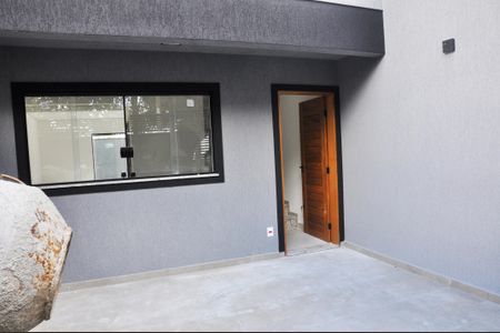 Casa à venda com 85m², 2 quartos e 2 vagasGaragem