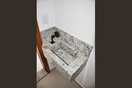 Casa à venda com 85m², 2 quartos e 2 vagasDetalhe - Lavabo