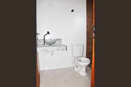 Casa à venda com 85m², 2 quartos e 2 vagasDetalhe - Suíte