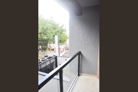 Casa à venda com 85m², 2 quartos e 2 vagasDetalhe - Varanda do Quarto 01 com Suíte