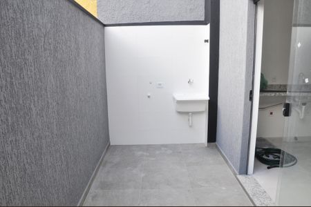 Casa à venda com 85m², 2 quartos e 2 vagasv