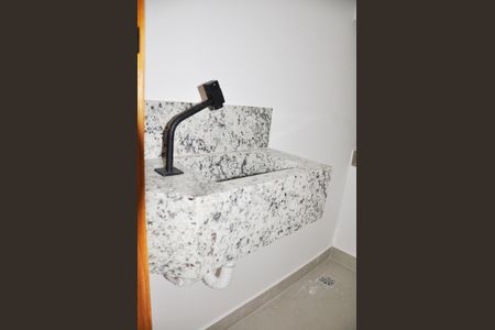 Casa à venda com 85m², 2 quartos e 2 vagasDetalhe - Lavabo