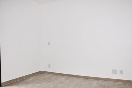 Casa à venda com 85m², 2 quartos e 2 vagasDetalhe - Quarto 01 com Suíte