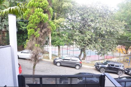 Casa à venda com 85m², 2 quartos e 2 vagasDetalhe - Vista da Varanda do Quarto 01 com Suíte