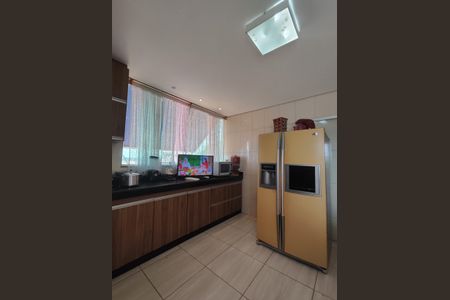 Casa à venda com 500m², 5 quartos e 4 vagasCozinha