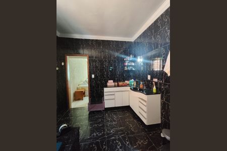 Casa à venda com 500m², 5 quartos e 4 vagasBanheiro da Suíte 1