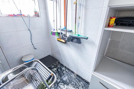 Casa de condomínio à venda com 116m², 3 quartos e 2 vagasArea de serviço