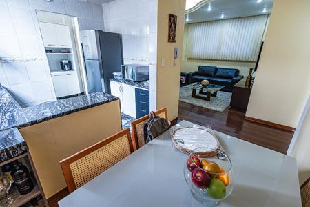 Casa de condomínio à venda com 116m², 3 quartos e 2 vagasCopa