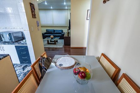 Casa de condomínio à venda com 116m², 3 quartos e 2 vagasCopa
