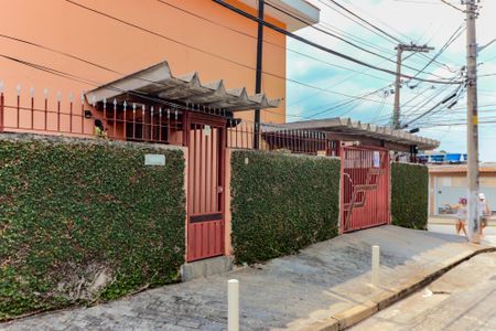 Casa à venda com 220m², 4 quartos e 2 vagasFachada