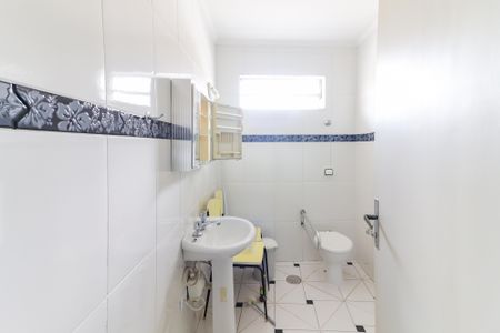 Casa à venda com 220m², 4 quartos e 2 vagasCasa A - Banheiro