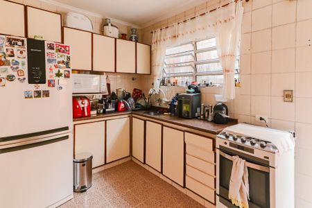 Casa à venda com 220m², 4 quartos e 2 vagasCasa B - Cozinha