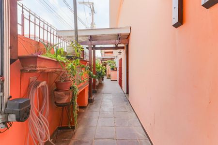 Casa à venda com 220m², 4 quartos e 2 vagasQuintal