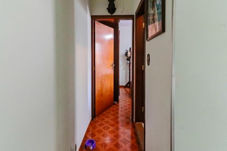 Casa à venda com 220m², 4 quartos e 2 vagasCasa B - Corredor