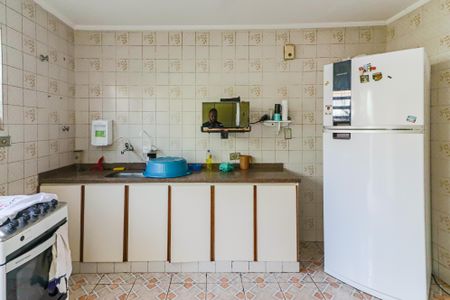 Casa à venda com 220m², 4 quartos e 2 vagasCasa A - Cozinha