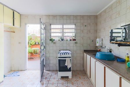 Casa à venda com 220m², 4 quartos e 2 vagasCasa A - Cozinha