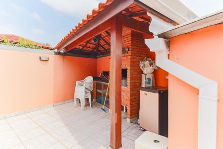 Casa à venda com 220m², 4 quartos e 2 vagasCasa B - Churrasqueira