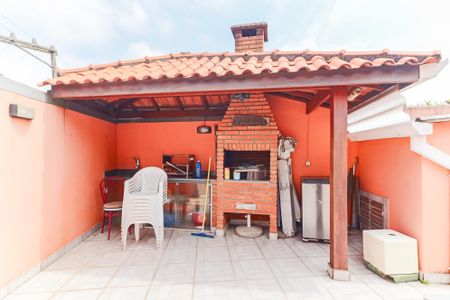 Casa à venda com 220m², 4 quartos e 2 vagasCasa B - Churrasqueira