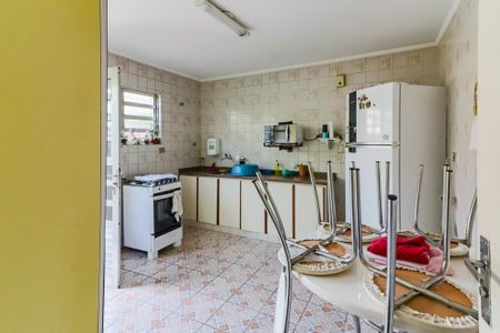 Casa à venda com 220m², 4 quartos e 2 vagasCasa A - Cozinha