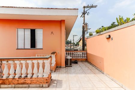 Casa à venda com 220m², 4 quartos e 2 vagasCasa B - Churrasqueira