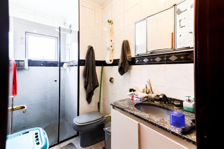 Casa à venda com 220m², 4 quartos e 2 vagasCasa B - Banheiro