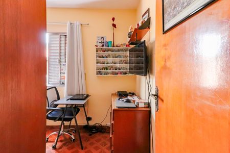 Casa à venda com 220m², 4 quartos e 2 vagasCasa B - Quarto 1