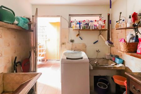 Casa à venda com 220m², 4 quartos e 2 vagasCasa B - Lavanderia