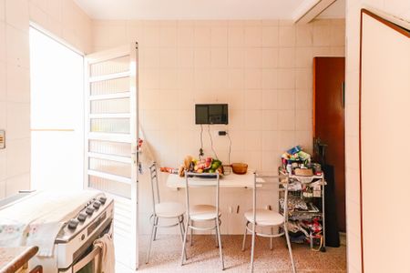 Casa à venda com 220m², 4 quartos e 2 vagasCasa B - Cozinha