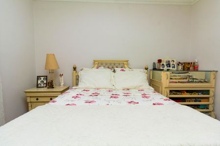 Casa à venda com 450m², 4 quartos e 2 vagas Casa à venda com 450m², 4 quartos e 2 vagasQuarto 3 - suíte com varanda e closet