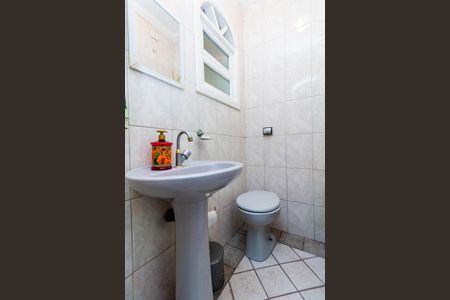 Casa à venda com 450m², 4 quartos e 2 vagas Casa à venda com 450m², 4 quartos e 2 vagasBanheiro 5