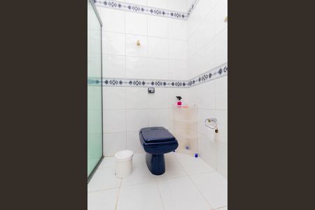 Casa à venda com 450m², 4 quartos e 2 vagas Casa à venda com 450m², 4 quartos e 2 vagasBanheiro da Suíte 1