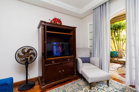 Casa à venda com 450m², 4 quartos e 2 vagas Casa à venda com 450m², 4 quartos e 2 vagasSala 2