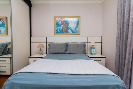 Casa à venda com 450m², 4 quartos e 2 vagas Casa à venda com 450m², 4 quartos e 2 vagasQuarto 1 - suíte com varanda