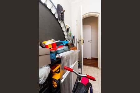 Casa à venda com 450m², 4 quartos e 2 vagas Casa à venda com 450m², 4 quartos e 2 vagasDespensa