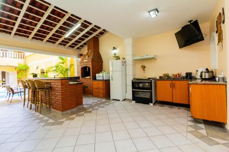 Casa à venda com 450m², 4 quartos e 2 vagas Casa à venda com 450m², 4 quartos e 2 vagasChurrasqueira