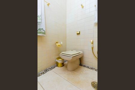 Casa à venda com 450m², 4 quartos e 2 vagas Casa à venda com 450m², 4 quartos e 2 vagasBanheiro da Suíte 3